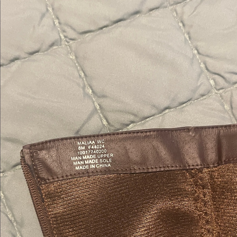 Elegant Brown Heeled Boots - Picture 8 of 11